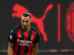 Zlatan Ibrahimovic Vs Kutukan Nomor 9 di AC Milan
