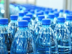 Ternyata Ini Arti Tanggal yang Tertera di Botol Air Mineral