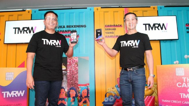 Sasar Generasi Digital Indonesia, UOB Luncurkan TMRW Bank UOB Indonesia meluncurkan TMRW, bank digital yang telah menerima berbagai penghargaan di kawasan Asia Tenggara pada Senin (3/8).