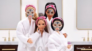 Bikin Kulit Secerah Barbie! Cobain Supermud Mask dan Moisturizer Glam Glow X Barbie