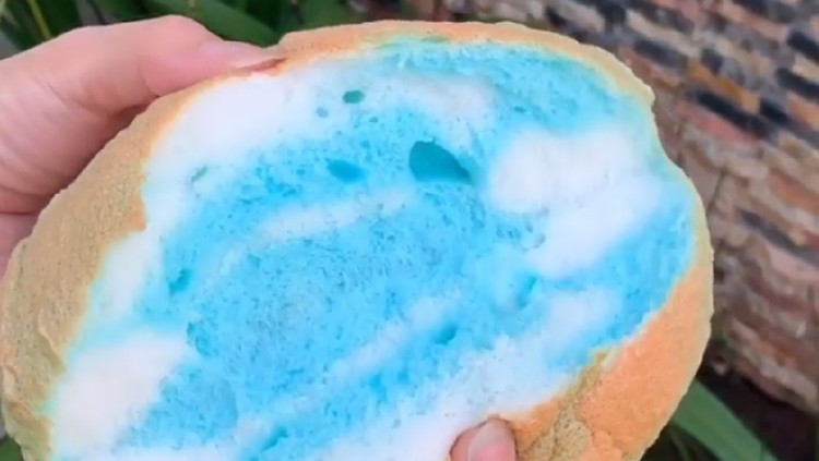 Cloud bread