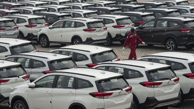 Ekspor mobil buatan Indonesia dikatakan Menteri Perindustrian bakal dilakukan pada kuartal I tahun ini.