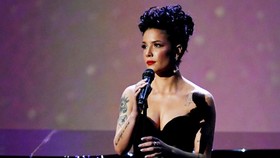 Halsey-Lauv Temani BTS Ramaikan Konser Akhir Tahun Big Hit