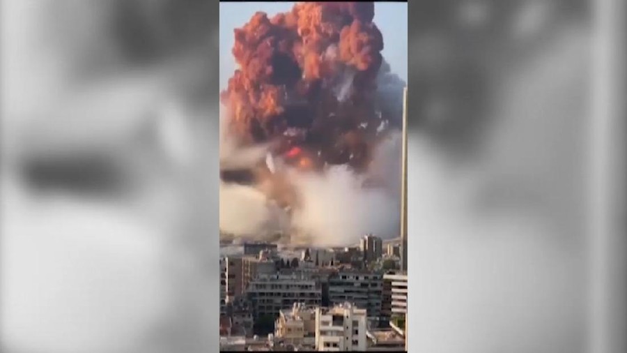 Ledakan Beirut Ledakan besar mengguncang Beirut, Lebanon. Total saat ini korban tewas akibat insiden itu berjumlah 78 orang.