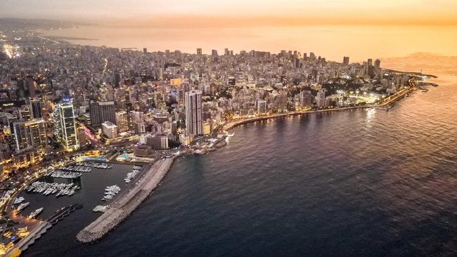 Invasi Prancis saat Perang Dunia II sempat mampir di Beirut. Kini, kota pesisir itu disebut Kota Paris di Timur Tengah.