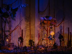 Nonton Virtual Papermoon Puppet Theatre dengan Mata dan Hati