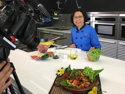 Ternyata Ini Penyebab Bu Sisca Soewitomo Gantung Panci