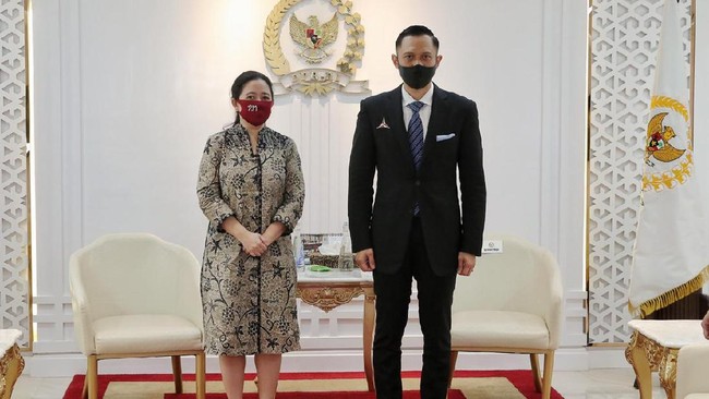 Meski Demokrat berada di luar koalisi pemerintah, kemesraan terjalin dengan PDIP dalam Pilkada Serentak 2020.