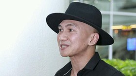Diperiksa 10 Jam, Anji Dicecar 45 Pertanyaan oleh Polisi