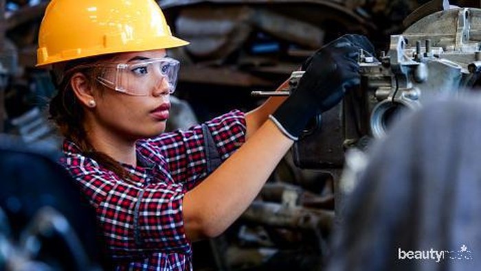Jadi Wanita Berani untuk Cegah Isu Diskriminasi di Tempat Kerja