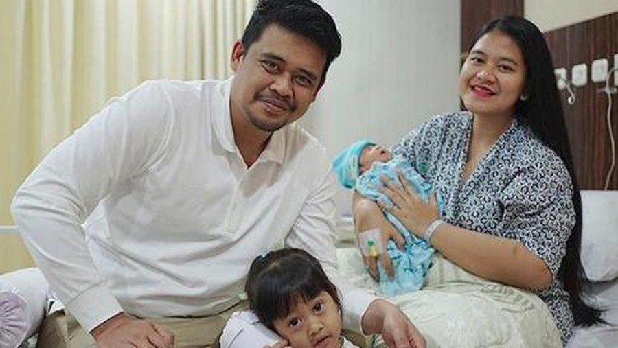 kahiyang ayu posting foto berempat