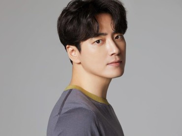 Lee Joon Hyuk Bakal Jadi Duda Anak Satu di Drama Korea Romantis Baru