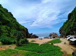 Pantai Wohkudu Gunungkidul, Cocok untuk Nikmati Sunset dan Camping