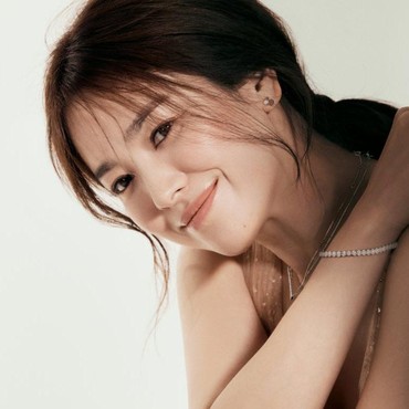 Pengakuan Song Hye Kyo soal Kesetiaan dan Pengorbanan