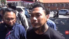 VIDEO: Jerinx Penuhi Panggilan Polda Bali