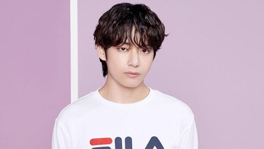 img-title Staf Wanita Kasih Contekan ke V BTS Saat Permainan, Naksir Yah?