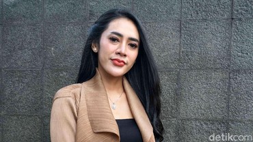 img-title Diserbu Netizen soal Kondom Spesial, Vernita Syabilla Tutup Kolom Komentar