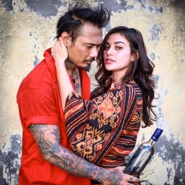 Unggah Foto Seksi di IG, Nora Alexandra Dituding Khianati Jerinx SID