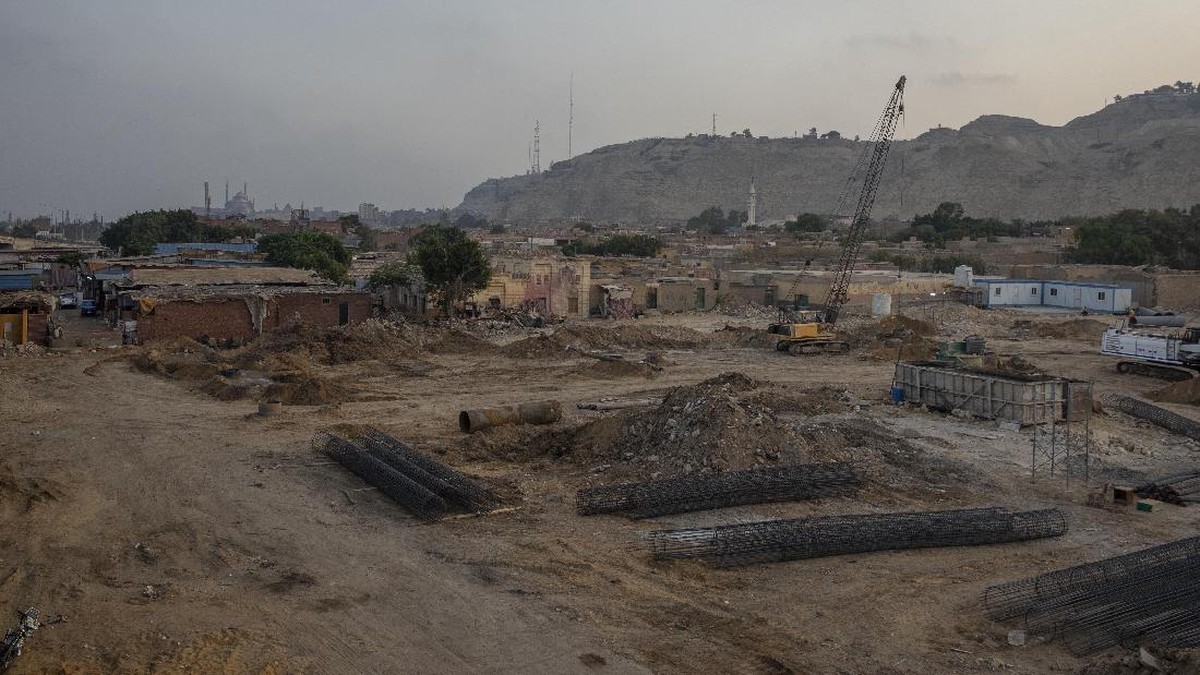 FOTO: Wajah Kota Mati di Kairo 'Disulap' untuk Proyek Tol