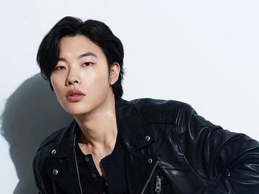 Ryu Jun Yeol Klarifikasi Soal Ekspresinya Saat Nonton JYP Viral