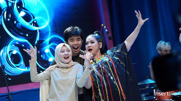 Vina Panduwinata Vina Panduwinata