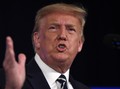 Trump Ejek Cara Biden Kenakan Masker saat Kunjungi Kenosha