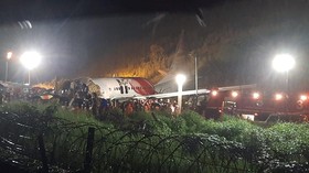 Bertambah, Korban Tewas Pesawat Terbelah 2 di India 17 Orang