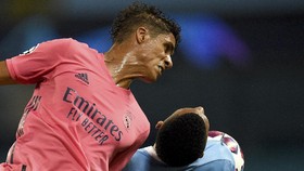 Meme Lucu Blunder Varane Buat Madrid Tersingkir