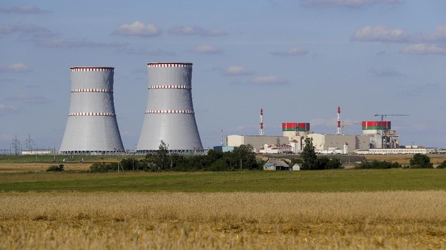 China resmi mengoperasikan reaktor nuklir lokal pertamanya, Hualong One. Ini jadi langkah untuk mengurangi ketergantungan dari sekutu Barat.