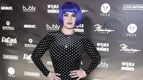 Menu Vegan & Mendaki, Alasan Kelly Osbourne Kini Langsing