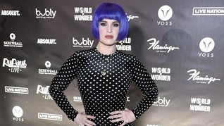 Menu Vegan & Mendaki, Alasan Kelly Osbourne Kini Langsing