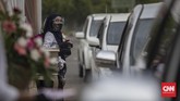 Foto: Pernikahan Drive Thru Jadi Alternatif di Tengah Pandemi Pernikahan drive thru jadi alternatif resepsi di tengah pandemi Covid-19. Pesta tetap digelar, tapi dengan protokol kesehatan yang ketat dan pembatasan tamu.