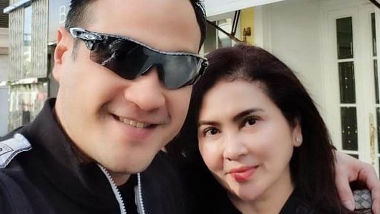 Ferry Irawan dan istrinya Ferry Irawan dan istrinya