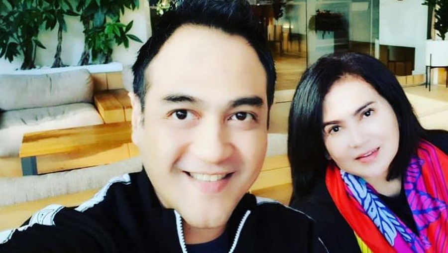 Ferry Irawan dan istrinya