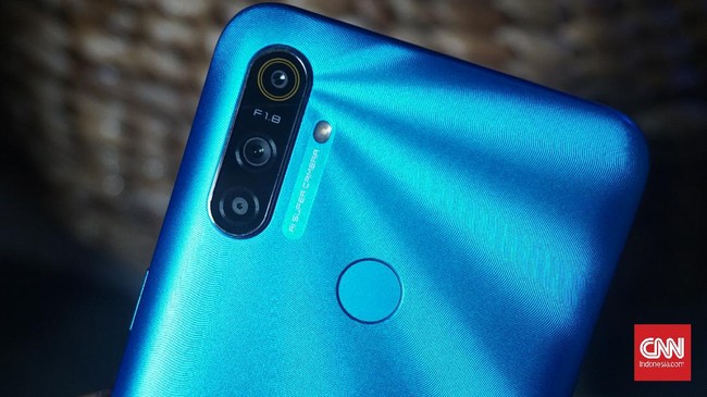 Realme C3 dibanderol Rp1 jutaan, namun punya hasil foto ciamik dan dilengkapi prosesor yang cukup kuat buat diajak main gim.