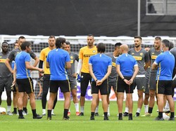 Pelatih Kiper Inter Tertabrak Mobil Saat Bersepeda