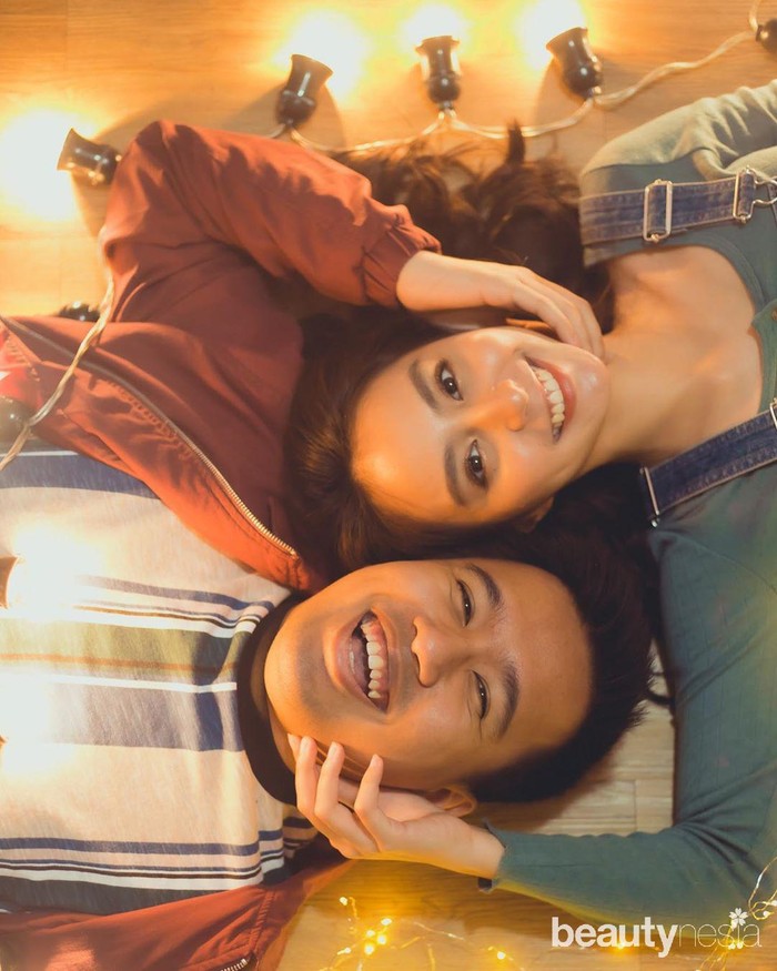 Hubungan Jojo dan Clay sebagai sepasang kekasih tentu merupakan kabar bahagia. Mengingat sebelumnya Jojo disebut gagal move on karena lama tak memiliki kekasih seusai putus dari Pamela Bowie. Sayangnya, ada saja netizen yang mengomentari hubungan keduanya dan menyebut Jojo tidak serasi dengan Clay. (Foto: https://www.instagram.com/clairineclay/)