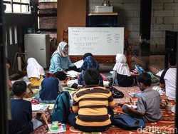 Mahasiswa Ngajar di Sekolah Dapat Rp 700 Ribu/Bulan dari Nadiem