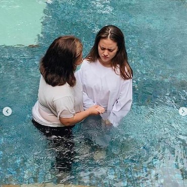 Unggah Momen Pembaptisan, Marsha Aruan: Buat Menyebarkan NamaNYA