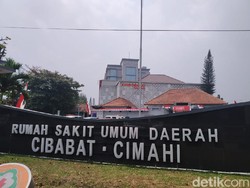 RSUD Cibabat Lockdown, Sebagian Nakes Tetap Rawat Pasien