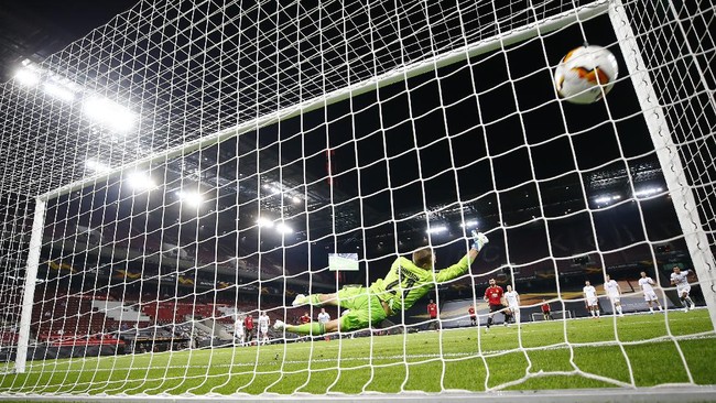 MU merupakan kesebelasan yang paling sering mendapat penalti di antara klub-klub lain yang menghuni lima liga top Eropa.