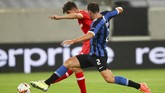 FOTO: Inter Milan Dekati Tangga Juara Liga Europa Inter Milan menang 2-1 atas Bayer Leverkusen pada babak perempat final Liga Europa dan butuh dua kemenangan lagi untuk mengangkat piala.