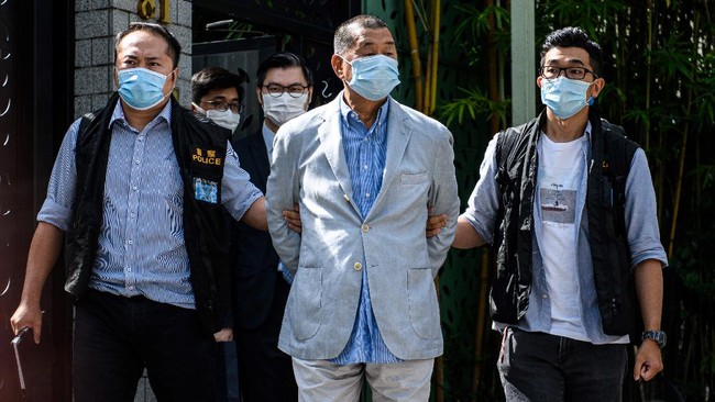 China mendukung penangkapan taipan media pro-demokrasi Hong Kong, Jimmy Lai yang dianggap bisa membahayakan keamanan nasional dan harus disingkirkan.
