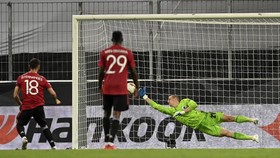 FOTO: MU Ditolong Penalti untuk Tekuk Copenhagen