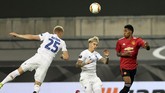 FOTO: MU Ditolong Penalti untuk Tekuk Copenhagen Manchester United harus bersusah payah mengalahkan Copenhagen untuk meraih tiket semifinal Liga Europa, Selasa (11/8).