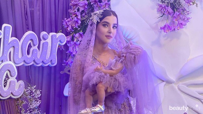 Serba Ungu, Mewahnya Acara Akikah Putri Tasya Farasya