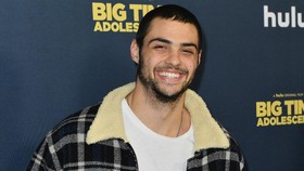 5 Film Noah Centineo yang Mengusung Kisah Cinta Remaja