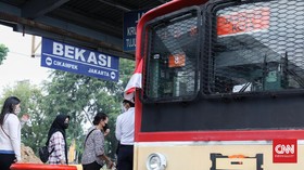 Penumpang KRL Menghitung Eskalator Stasiun Bekasi Sudah Mati 100 Hari