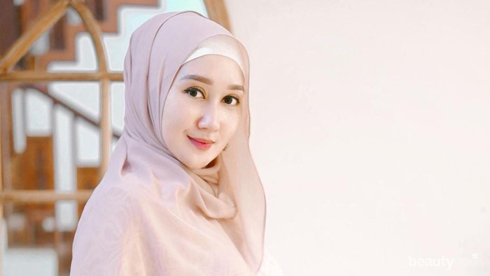 Potret Kehamilan Dian Pelangi, Tetap Tampil Cantik dan Fashionable