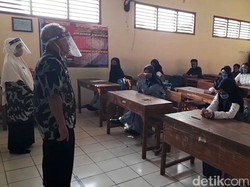 Sekolah di Zona Hijau-Kuning Belajar Tatap Muka Maksimal 4 Jam